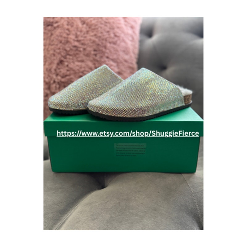 Msrp $79 New Lauren Lorraine Sparkle Fuzzy Slides Slze 5.5 | Same Day Ship